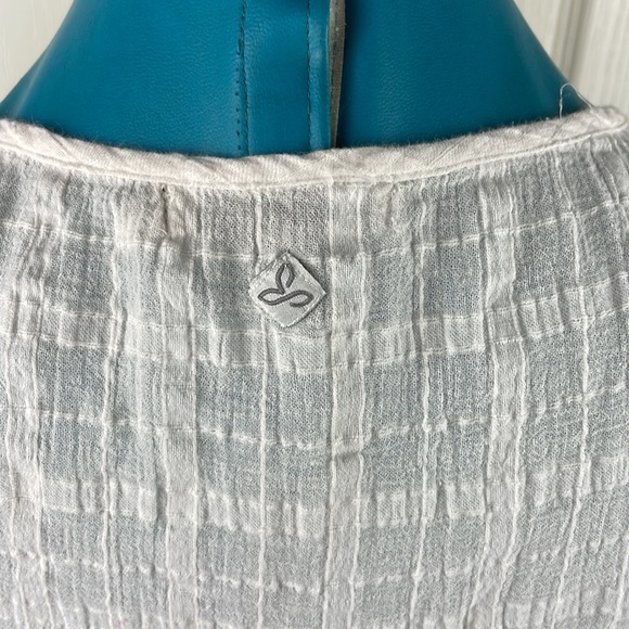 PrAna Blouse white with white details size medium - Picture 4 of 6